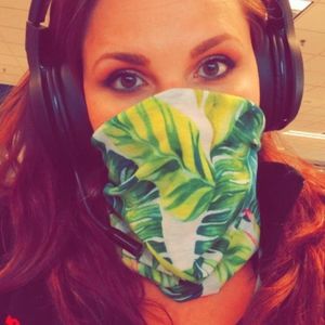 Meet your Posher, Neli